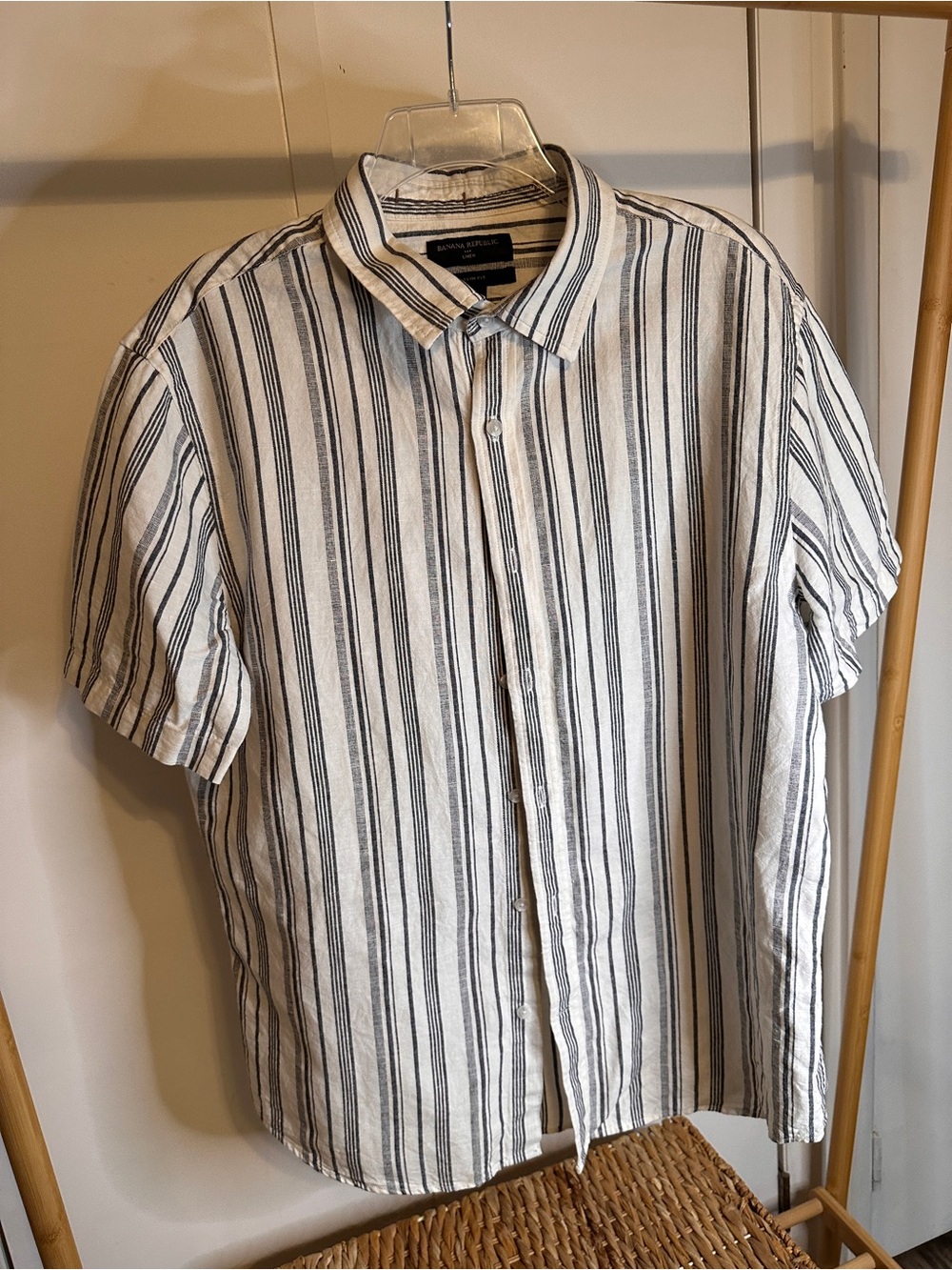 Banana Republic Men’s Short Sleeve Vertical Stripe Button-Down - White & Black L